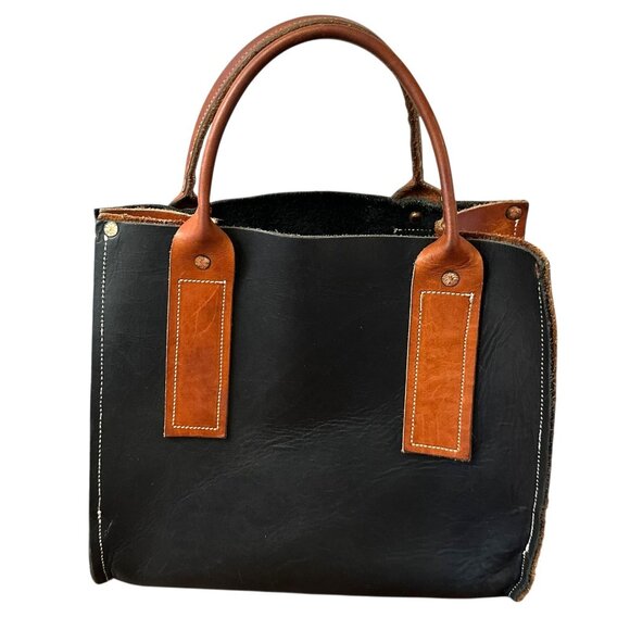 Elegant Black and Tan Leather Satchel - Picture 6 of 10